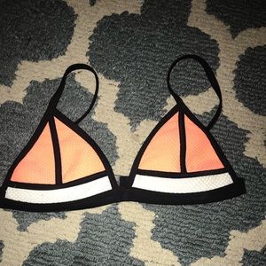 Triangl bathing suit top